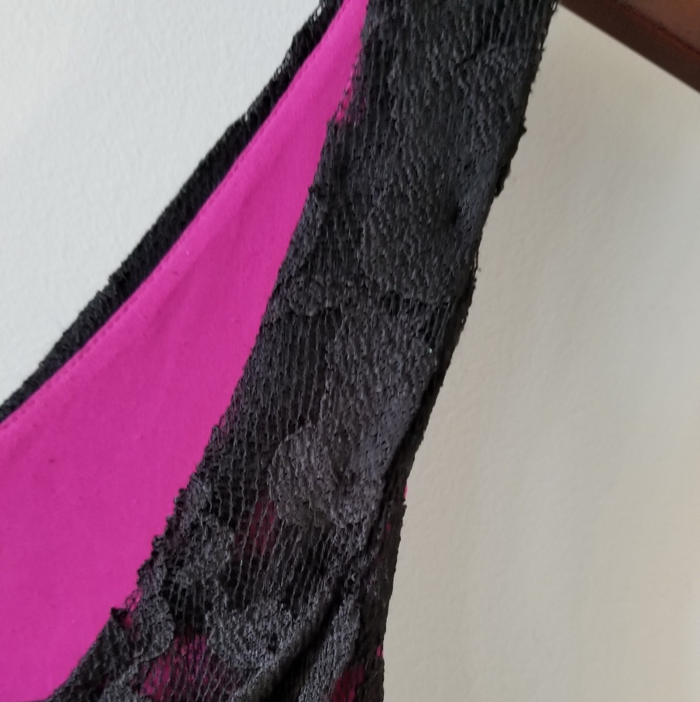 Women's(0),Express Black/Fushia Lace Ruched Dress - Picture 4 of 8